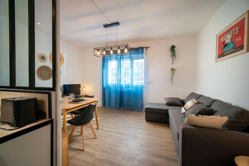 Fully Equiped Wifi Apartment Sleeps 6 Marseilles Buitenkant foto